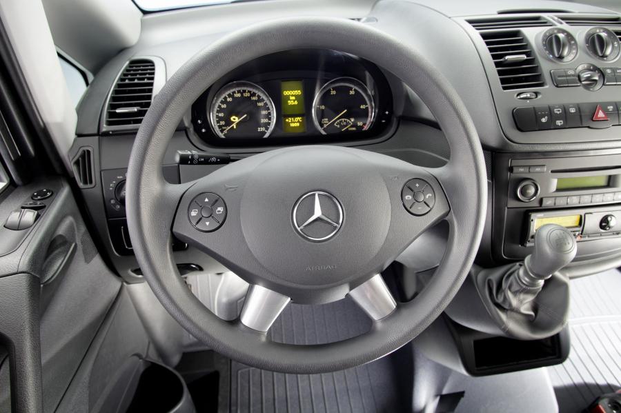  Mercedes-Benz Vito 2011 года  (фото 7 из 78)